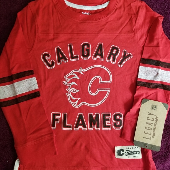 Legacy Other - NHL Legacy Collection Calgary Flames Long Sleeve Pullover.